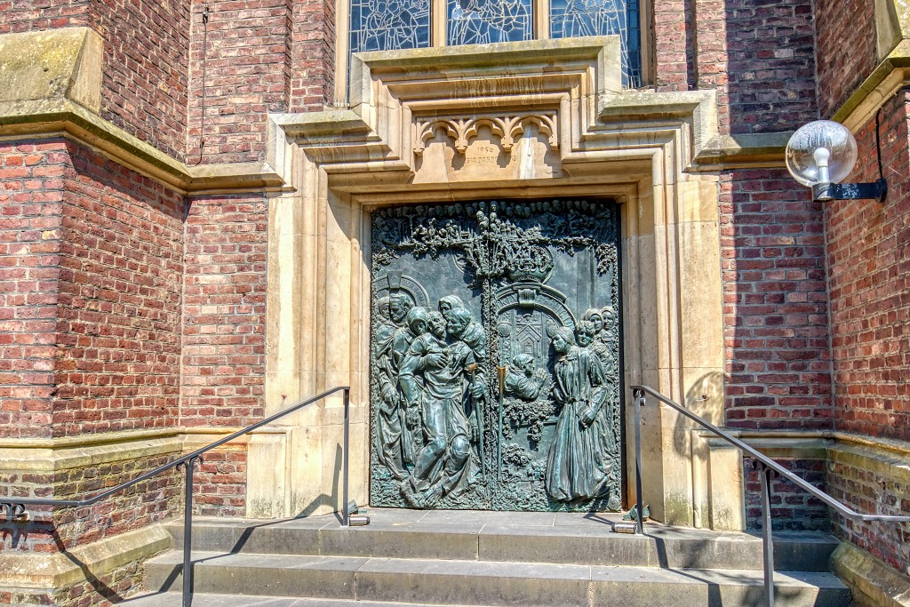 HDR Basilika Kevelaer kerkfotografie mariabisiliek marienbasilka bedevaart basilique basilica basiliek rooms katholiek religie religion bedevaartsoord genadekapel chapel chapelle